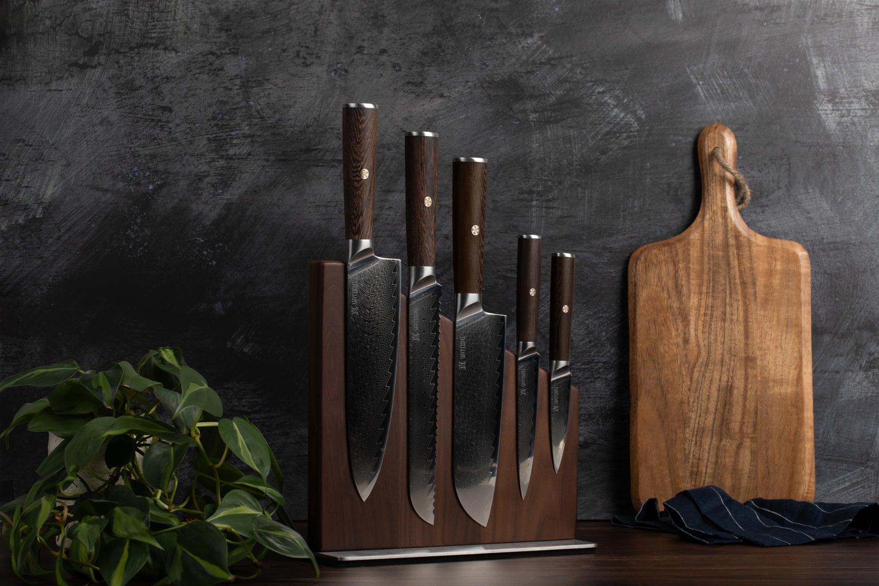 Magnetic Kitchen Knife Block Set - Damascus